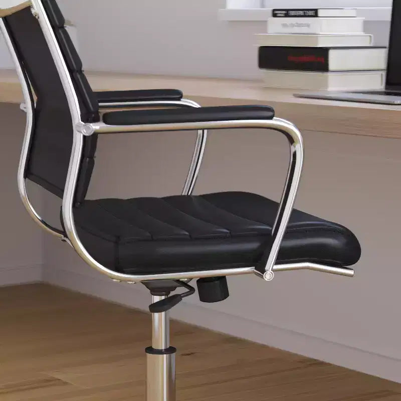 Chaise de bureau à dossier haut avec réglage pneumatique de la hauteur d'assise et pivotement à 360°