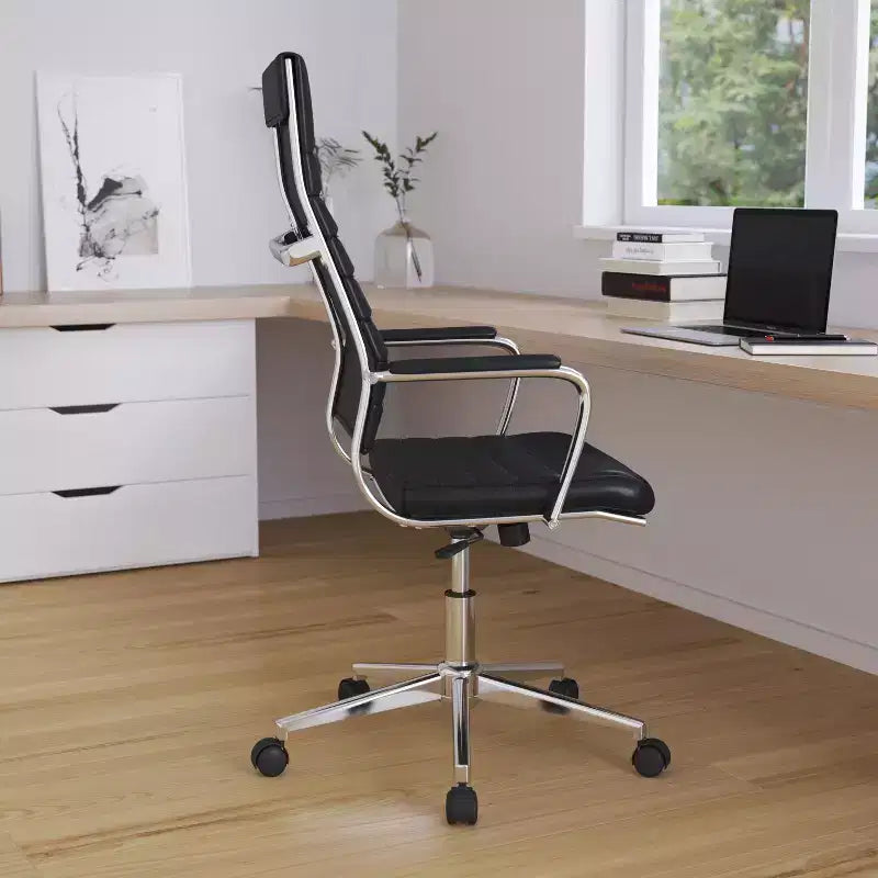Chaise de bureau à dossier haut avec réglage pneumatique de la hauteur d'assise et pivotement à 360°